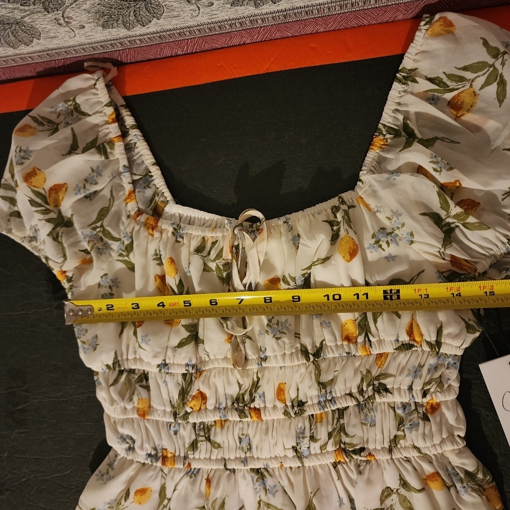 Japna Floral Puff Sleeve Crop Top Blouse Smocked Front Ruffled Hem Size M NWT - Picture 6 of 7